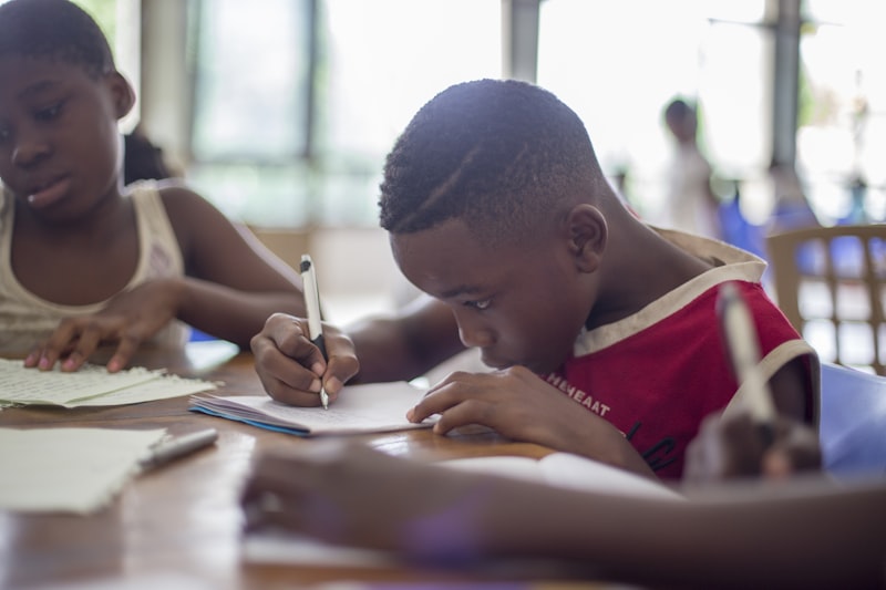 Bénévoles Skoolia accompagnant des élèves